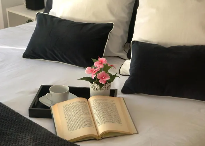 Soleado Y Luminoso A 3 Minutos De La Playa-carihuela Торремолинос