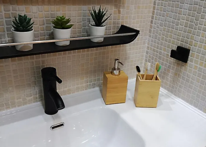 Soleado Y Luminoso A 3 Minutos De La Playa-carihuela Апартаменты *