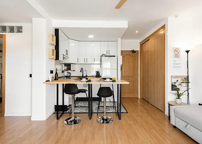 Soleado Y Luminoso A 3 Minutos De La Playa-carihuela