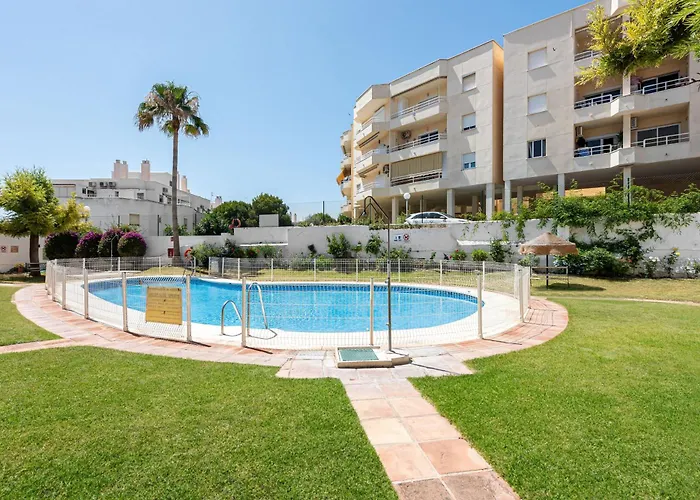 Soleado Y Luminoso A 3 Minutos De La Playa-carihuela Апартаменты *