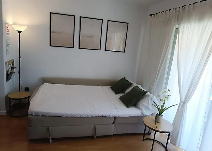 Soleado Y Luminoso A 3 Minutos De La Playa-carihuela *