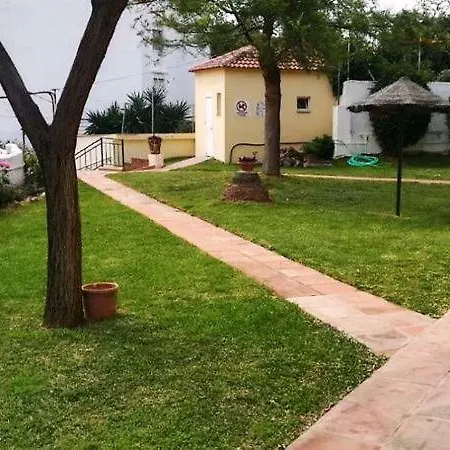 Soleado Y Luminoso A 3 Minutos De La Playa-carihuela Торремолинос