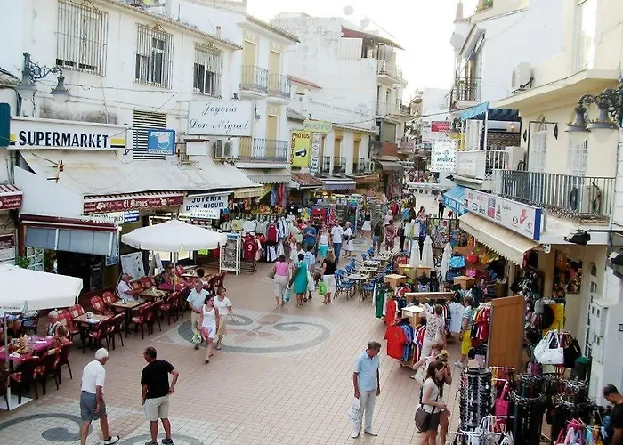 Soleado Y Luminoso A 3 Minutos De La Playa-carihuela *