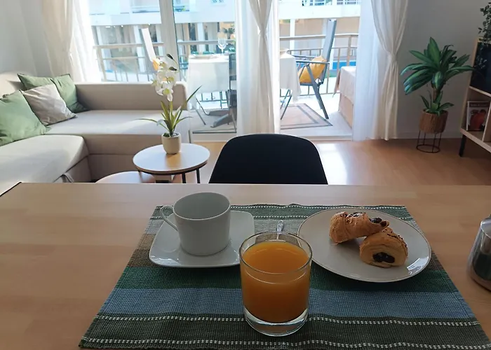 Soleado Y Luminoso A 3 Minutos De La Playa-carihuela