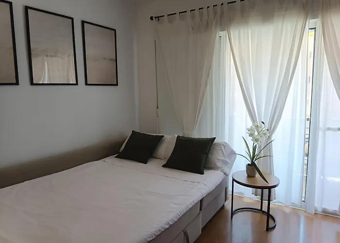 Soleado Y Luminoso A 3 Minutos De La Playa-carihuela * 토레몰리노스