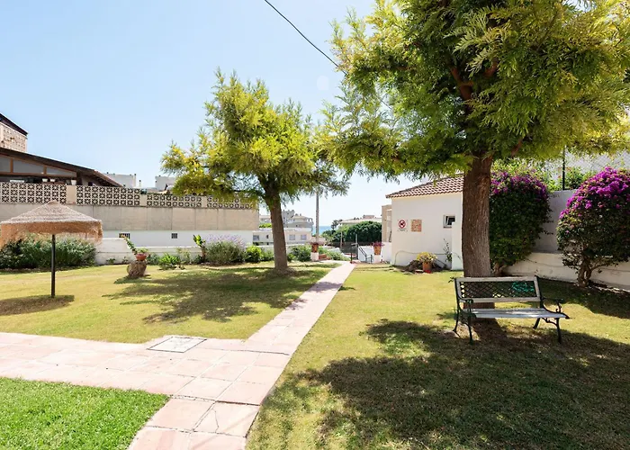 Soleado Y Luminoso A 3 Minutos De La Playa-carihuela Apartamento