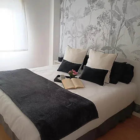 Soleado Y Luminoso A 3 Minutos De La Playa-carihuela Torremolinos