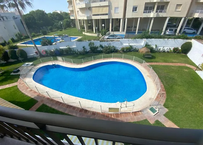 Soleado Y Luminoso A 3 Minutos De La Playa-carihuela Appartement